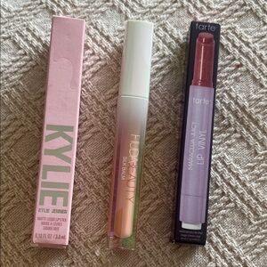 HUDA BEAUTY Silk Balm in Peach